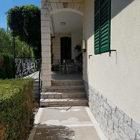 Marija - 2 Bedrooms: A3 Bol. Island Brac